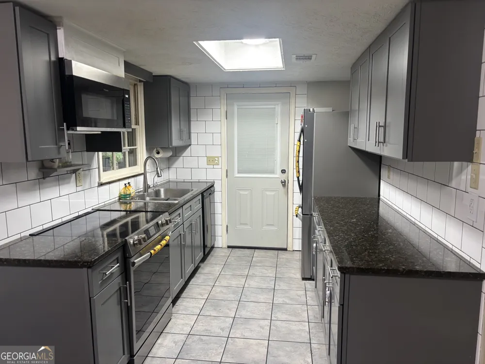 1966 Kensington High ST SW Lilburn, GA 30047