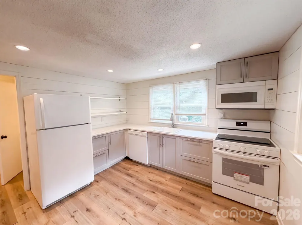 1017 White Lane Gastonia, NC 28052