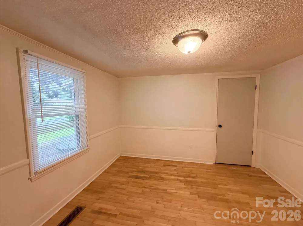 1017 White Lane Gastonia, NC 28052