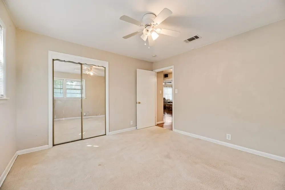 919 Surry Place Drive Cleburne, TX 76033
