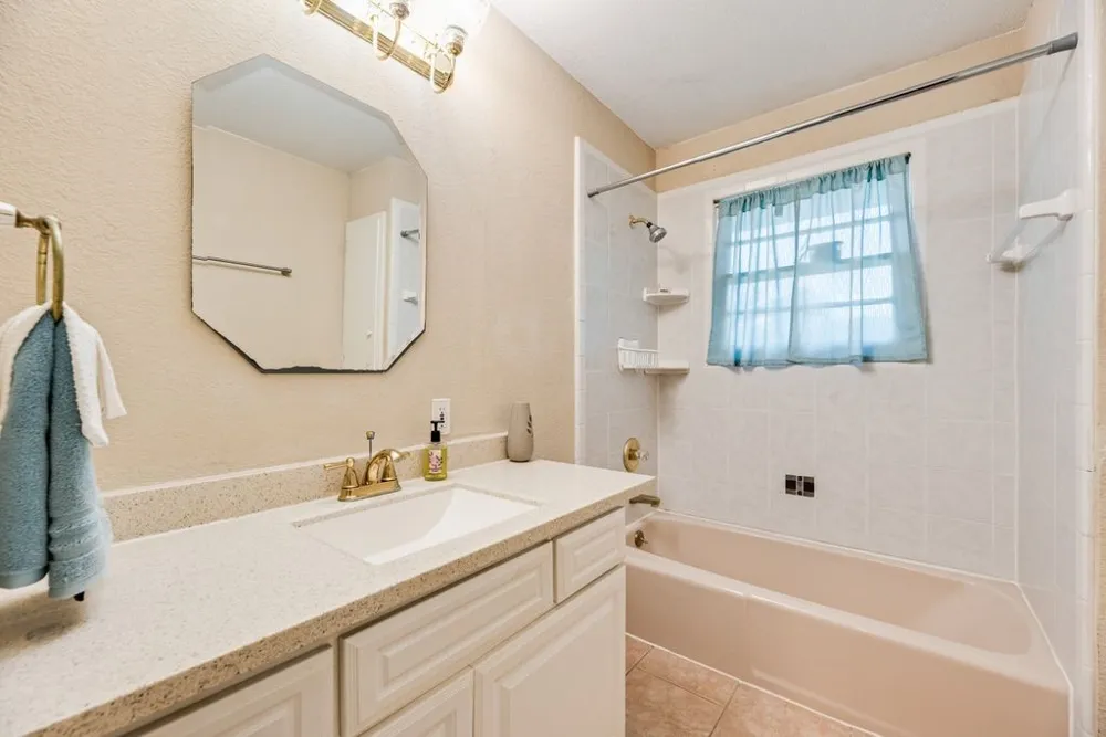 919 Surry Place Drive Cleburne, TX 76033