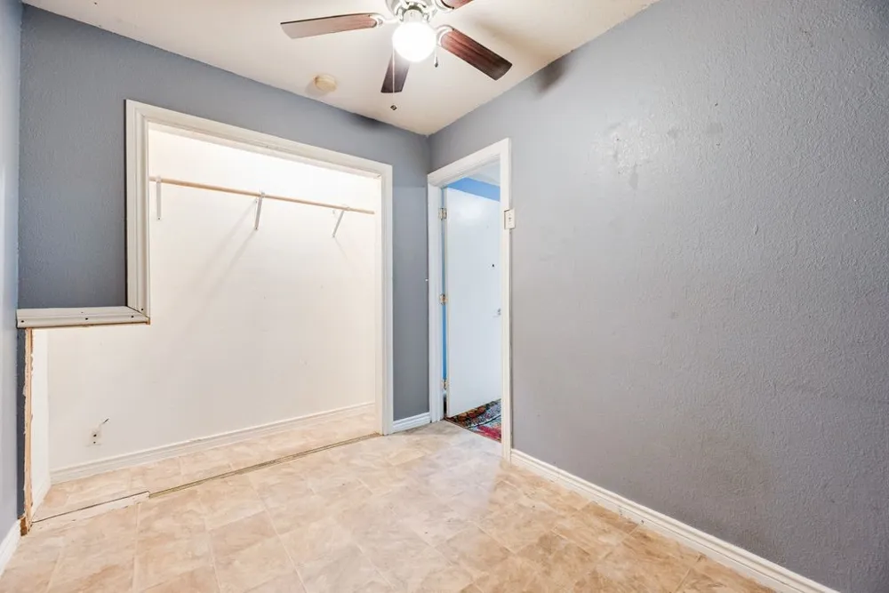 919 Surry Place Drive Cleburne, TX 76033