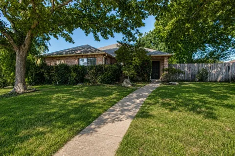 309 Sandlewood Lane