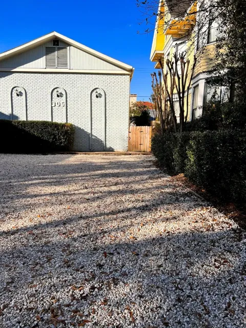 306 Hawthorne Street #6