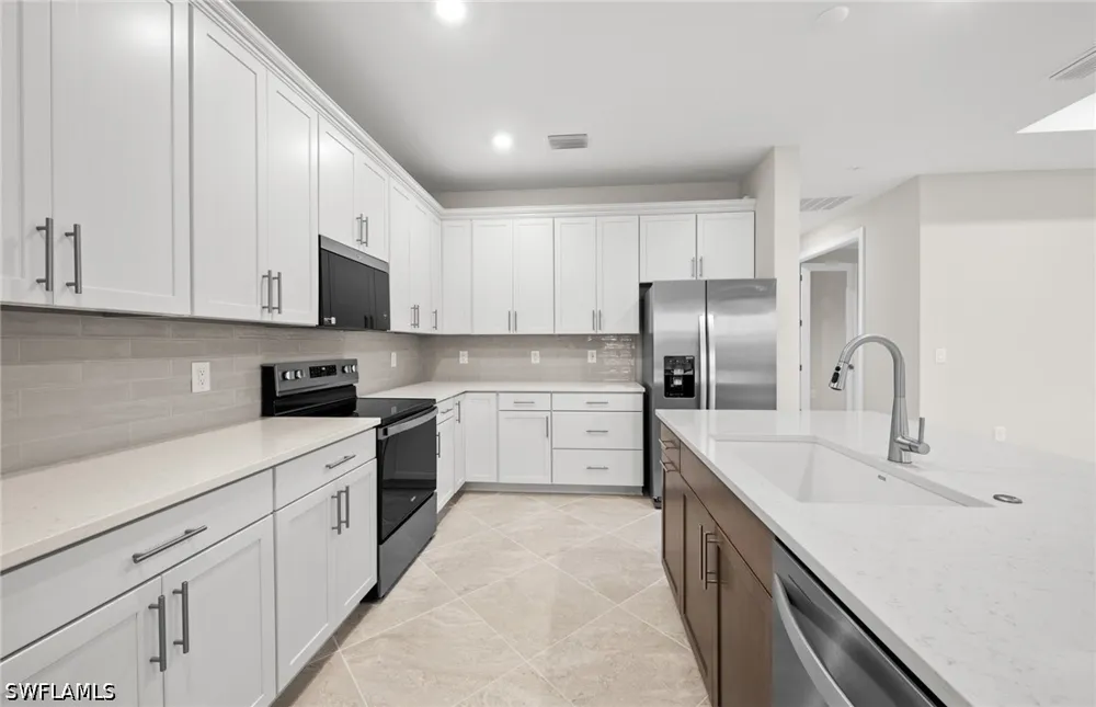 Ash Grove Lane Alva, FL 33920