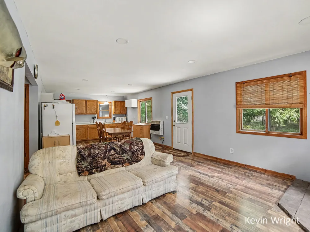 4415 E Arthur Road Hesperia, MI 49421