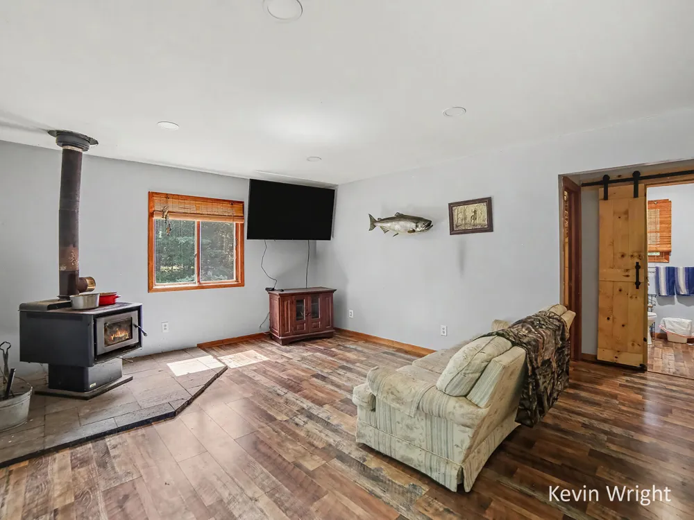 4415 E Arthur Road Hesperia, MI 49421