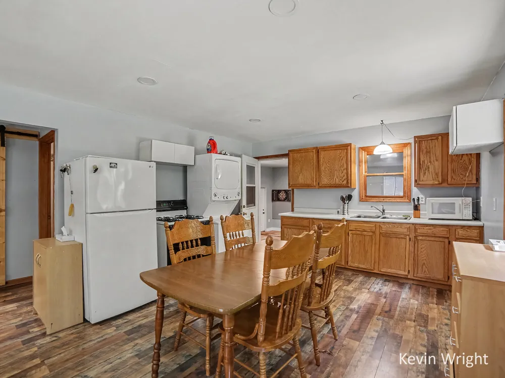 4415 E Arthur Road Hesperia, MI 49421