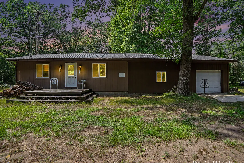 4415 E Arthur Road Hesperia, MI 49421
