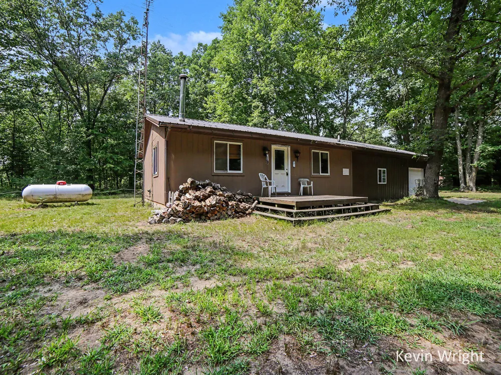 4415 E Arthur Road Hesperia, MI 49421