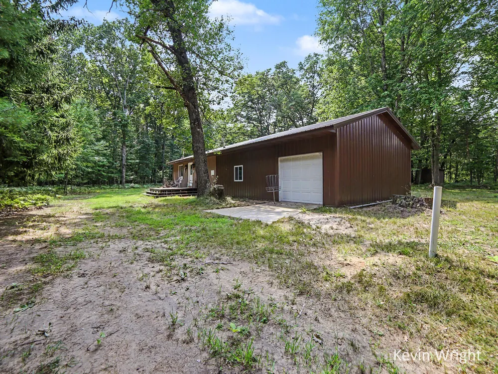 4415 E Arthur Road Hesperia, MI 49421