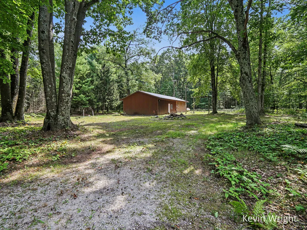 4415 E Arthur Road Hesperia, MI 49421
