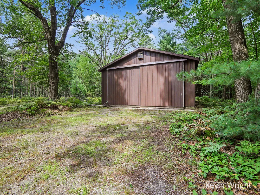 4415 E Arthur Road Hesperia, MI 49421