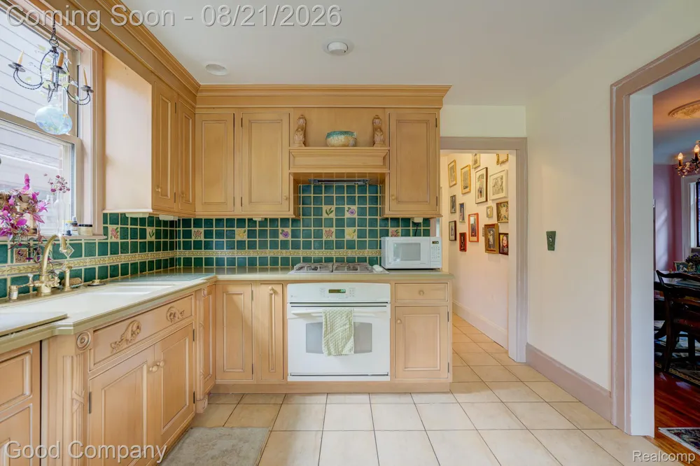 23 Hanover Road Pleasant Ridge City, MI 48069
