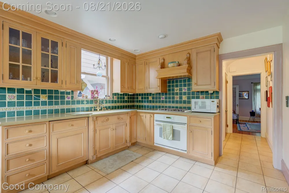 23 Hanover Road Pleasant Ridge City, MI 48069