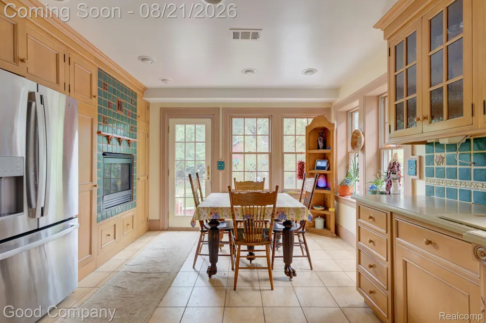 23 Hanover Road Pleasant Ridge City, MI 48069