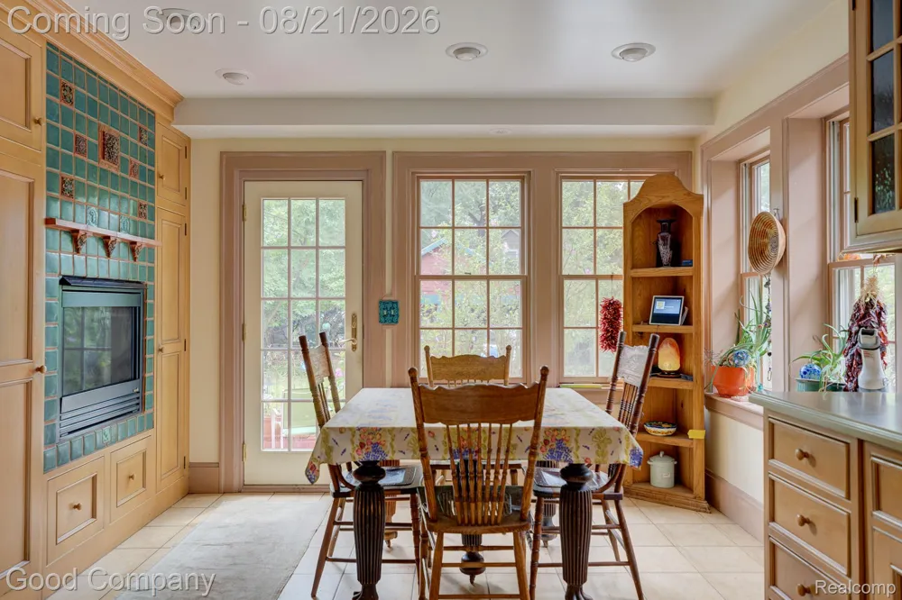 23 Hanover Road Pleasant Ridge City, MI 48069