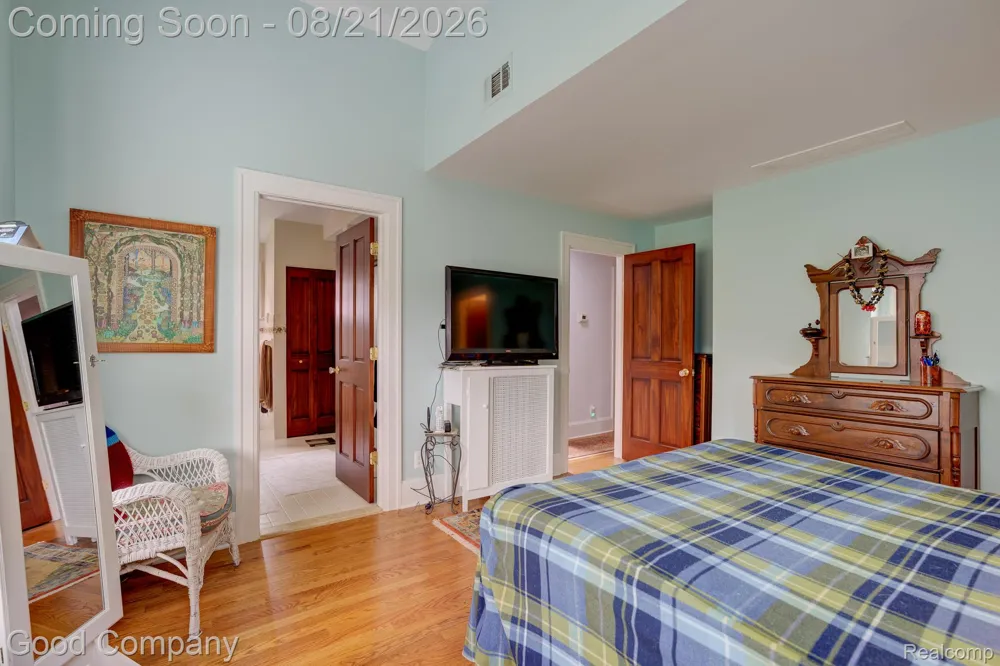 23 Hanover Road Pleasant Ridge City, MI 48069
