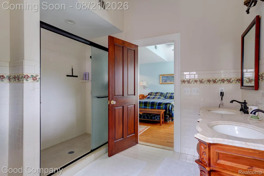 23 Hanover Road Pleasant Ridge City, MI 48069