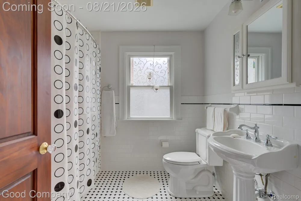 23 Hanover Road Pleasant Ridge City, MI 48069