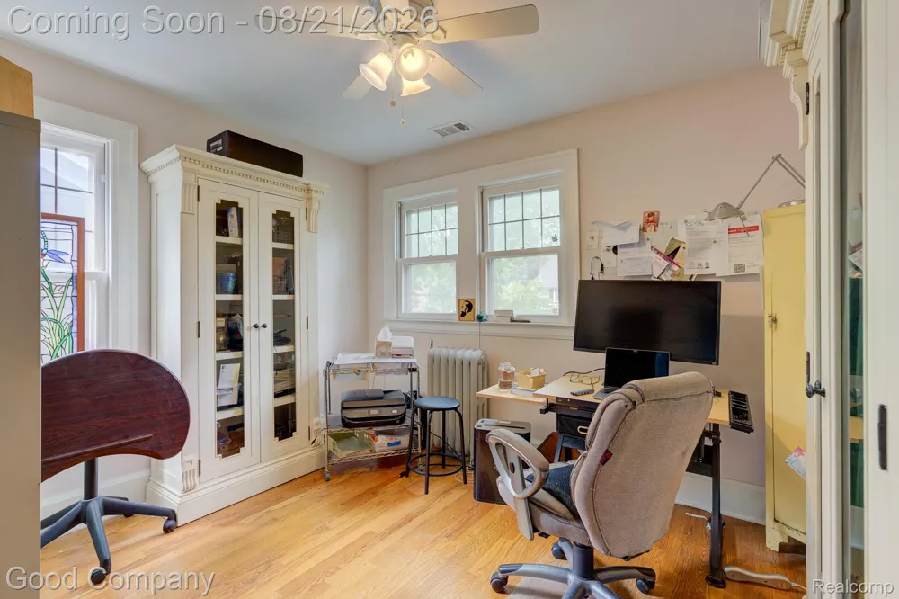 23 Hanover Road Pleasant Ridge City, MI 48069