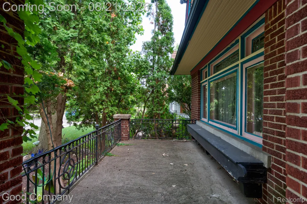 23 Hanover Road Pleasant Ridge City, MI 48069