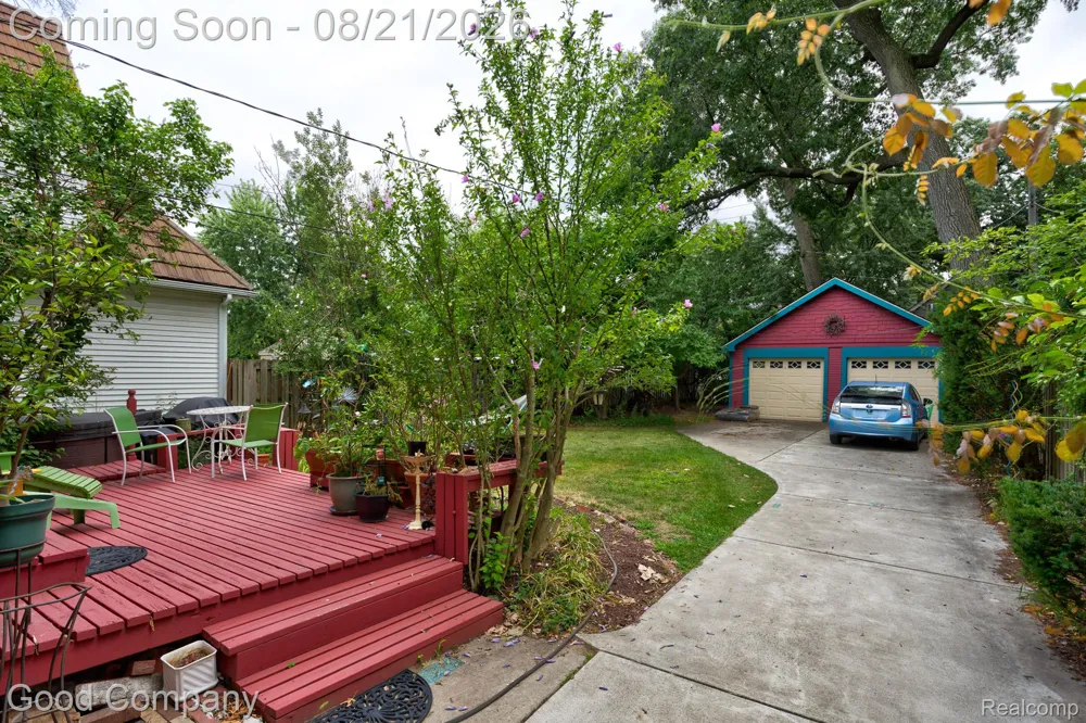 23 Hanover Road Pleasant Ridge City, MI 48069