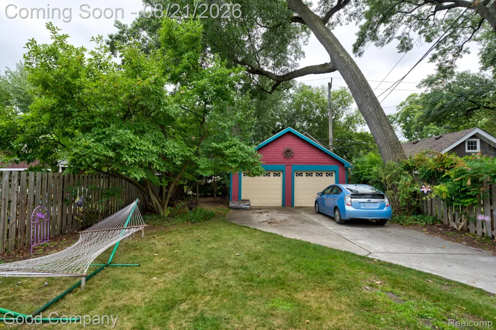 23 Hanover Road Pleasant Ridge City, MI 48069