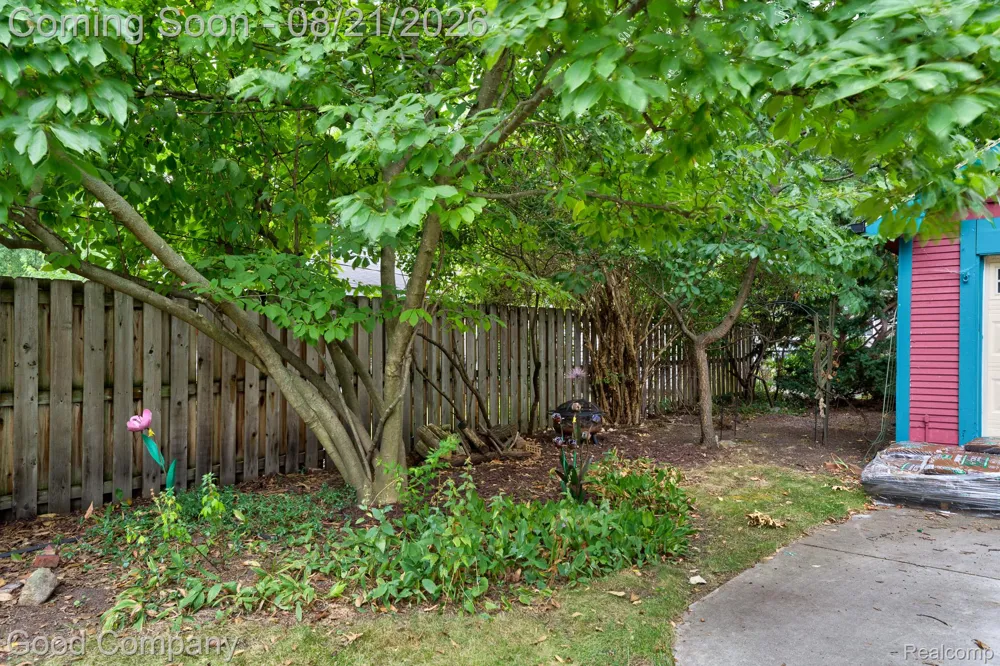 23 Hanover Road Pleasant Ridge City, MI 48069