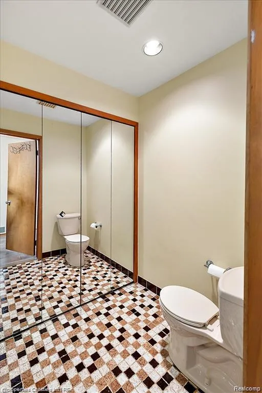 4566 Walden Drive Bloomfield Hills City, MI 48301