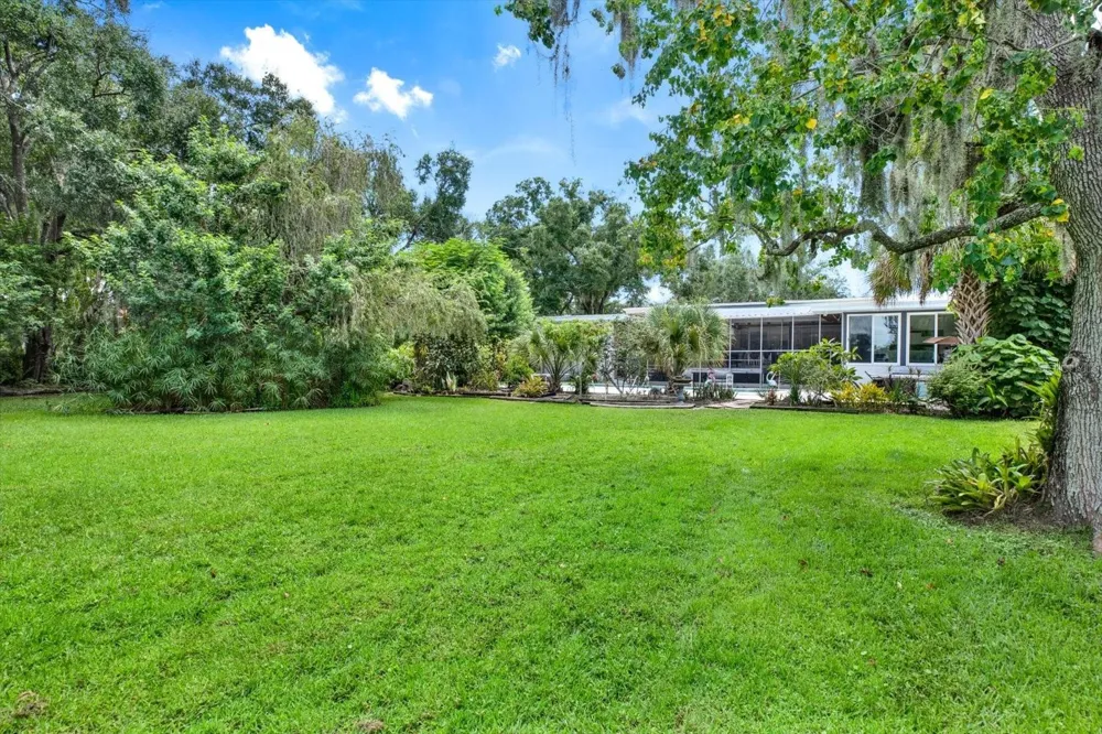 5708 PURITAN ROAD Tampa, FL 33617