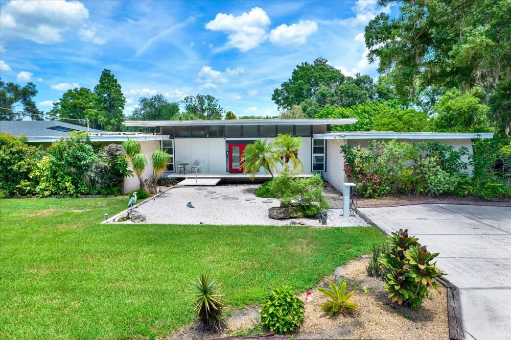 5708 PURITAN ROAD Tampa, FL 33617