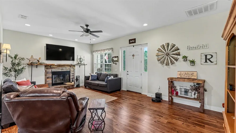 36431 FLORRIE MAE LANE Dade City, FL 33523