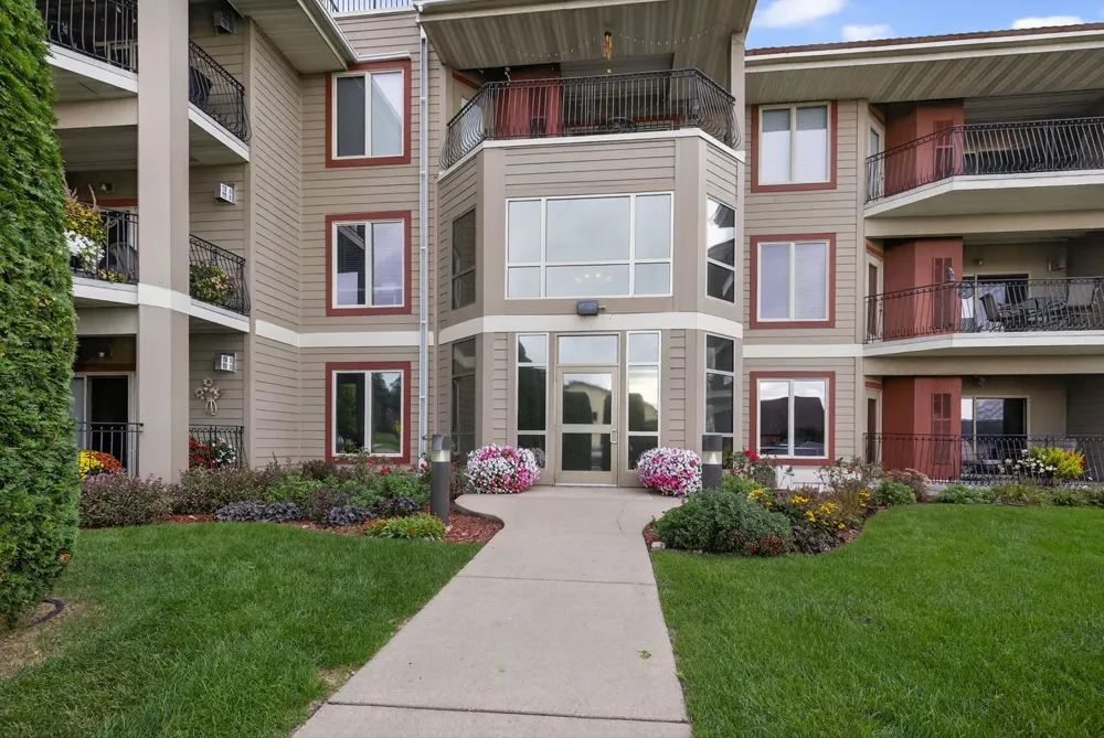 1401 Lakeshore Drive #206 Lake City, MN 55041
