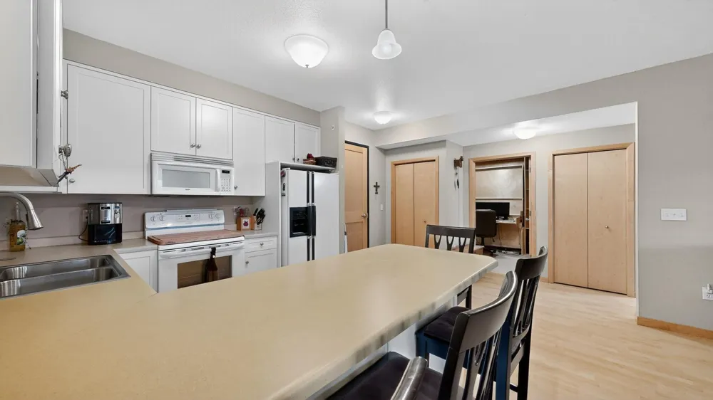 1401 Lakeshore Drive #206 Lake City, MN 55041