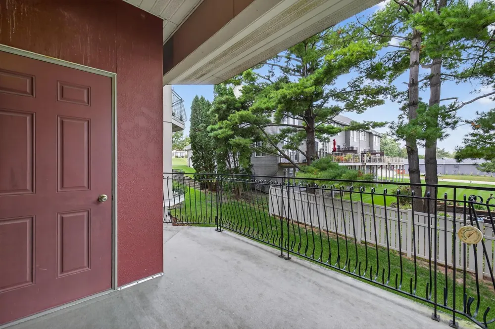 1401 Lakeshore Drive #206 Lake City, MN 55041