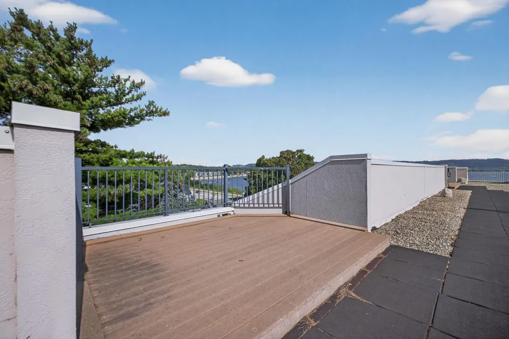 1401 Lakeshore Drive #206 Lake City, MN 55041