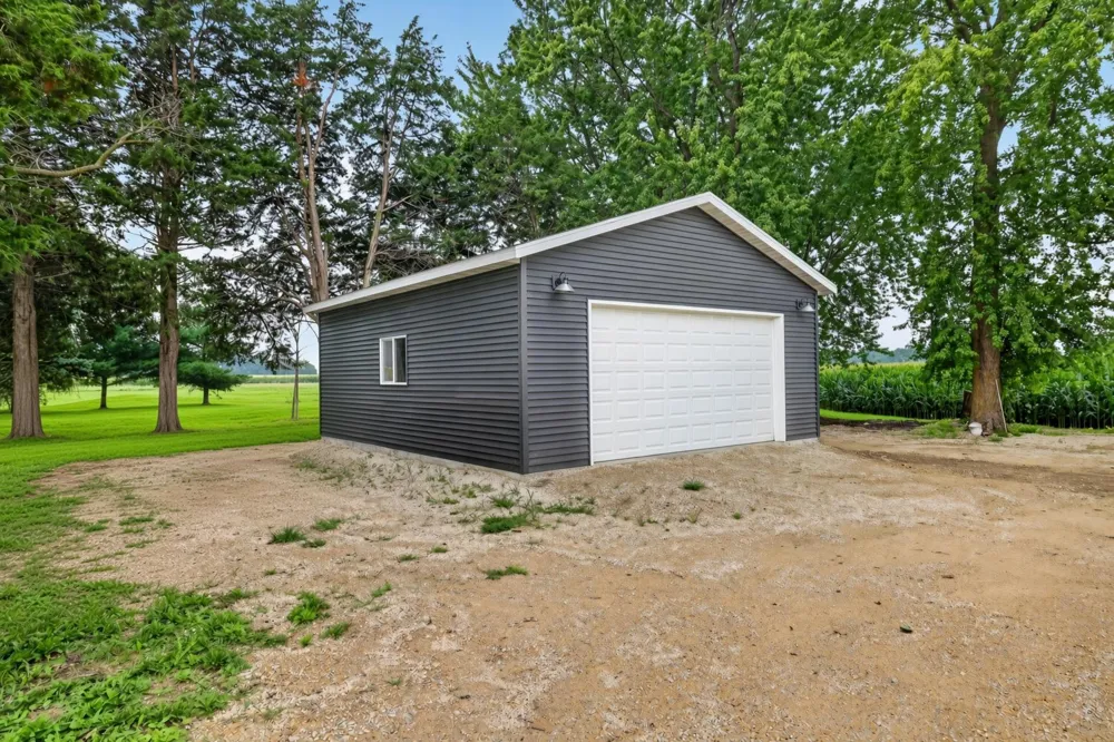 28113 570th Avenue Austin, MN 55912