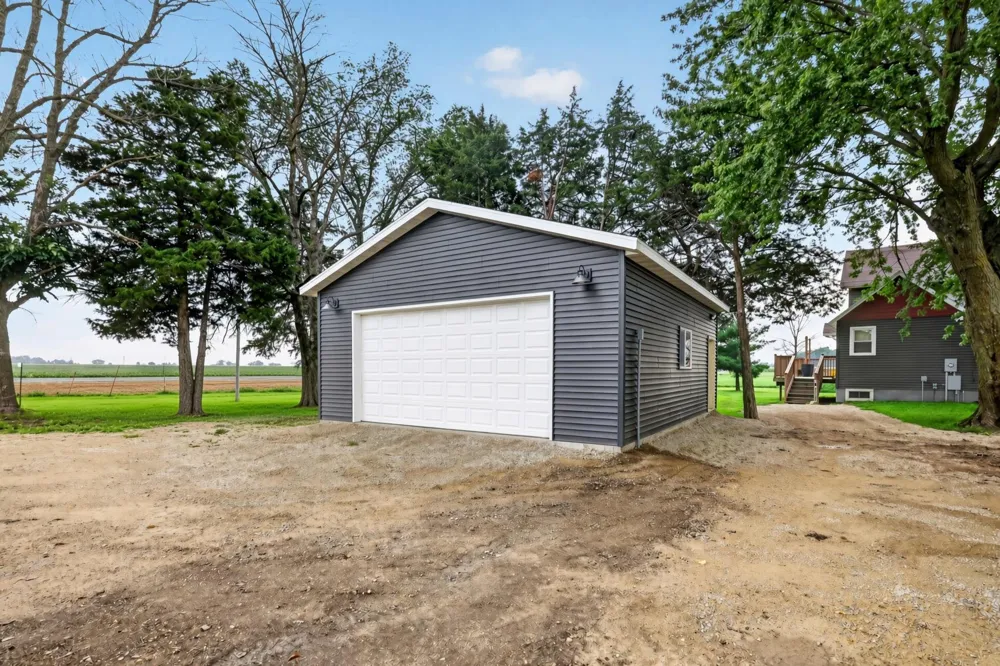 28113 570th Avenue Austin, MN 55912