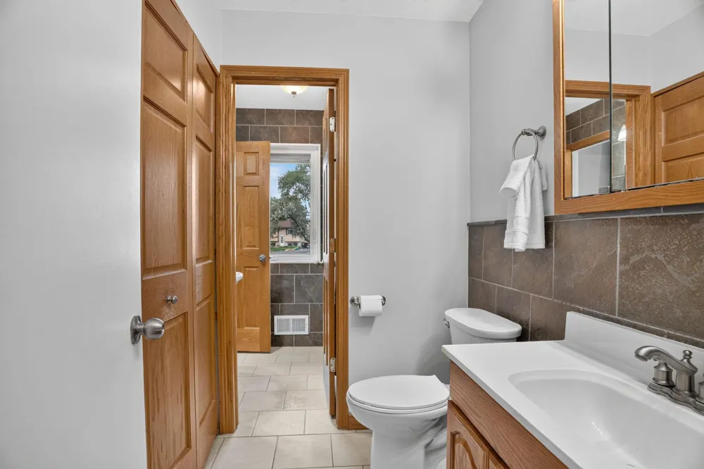 3274 68th Court E Inver Grove Heights, MN 55076