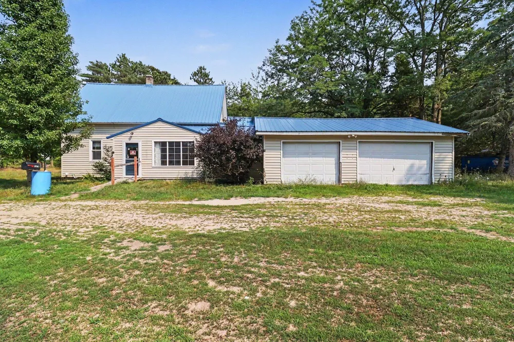 3601 Sass Road Manistee, MI 49660