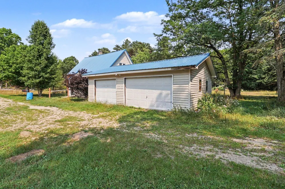 3601 Sass Road Manistee, MI 49660