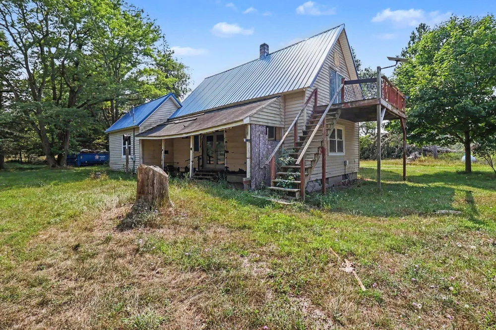 3601 Sass Road Manistee, MI 49660