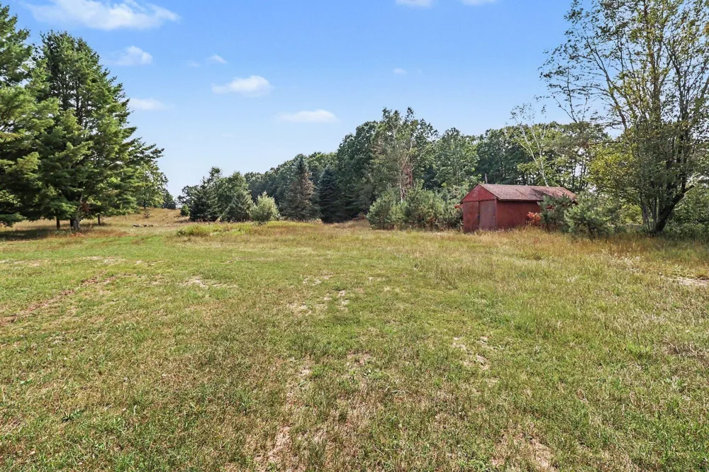 3601 Sass Road Manistee, MI 49660