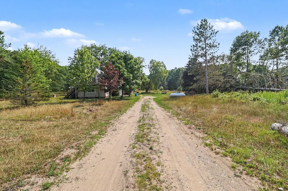 3601 Sass Road Manistee, MI 49660
