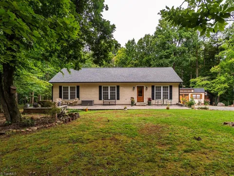 1627 Wendy Lane