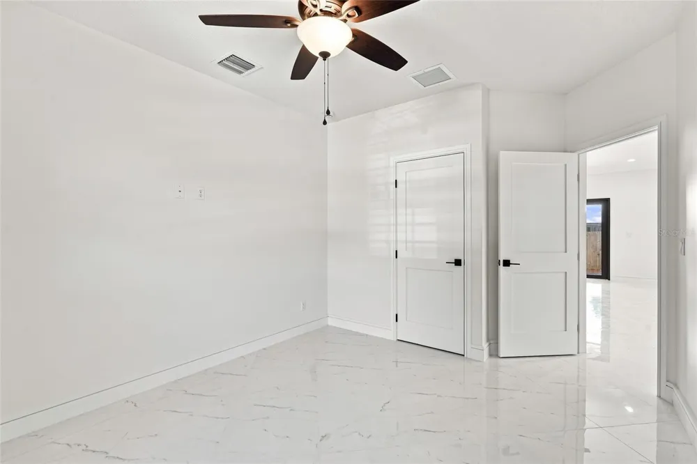 2356 30TH AVENUE SW Vero Beach, FL 32968