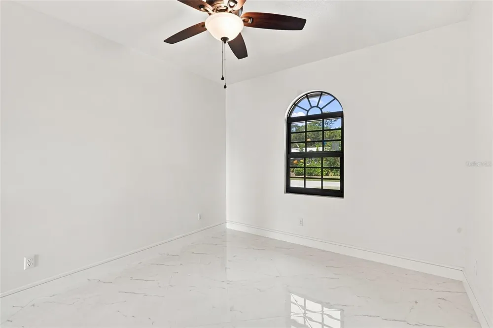 2356 30TH AVENUE SW Vero Beach, FL 32968