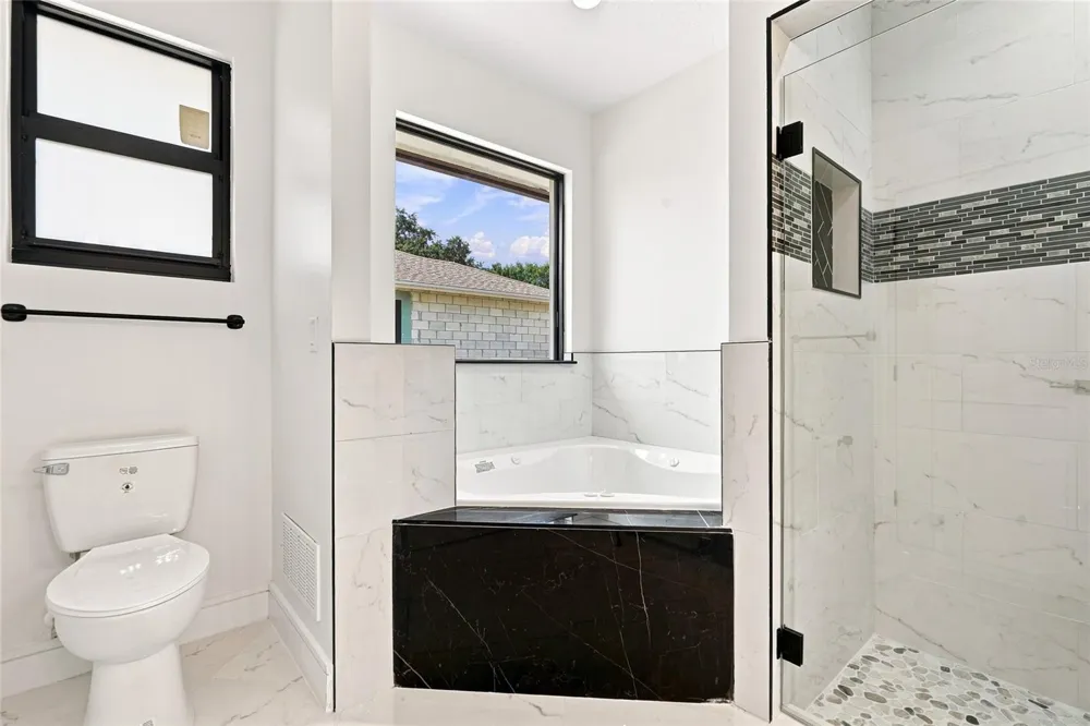 2356 30TH AVENUE SW Vero Beach, FL 32968