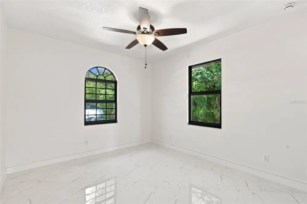 2356 30TH AVENUE SW Vero Beach, FL 32968